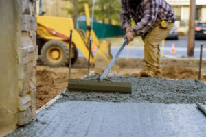Jak wybrać odpowiedni beton do fundamentów domu?